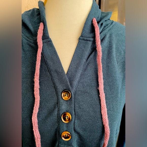 Hoodie Shirt - Picture 3 of 4